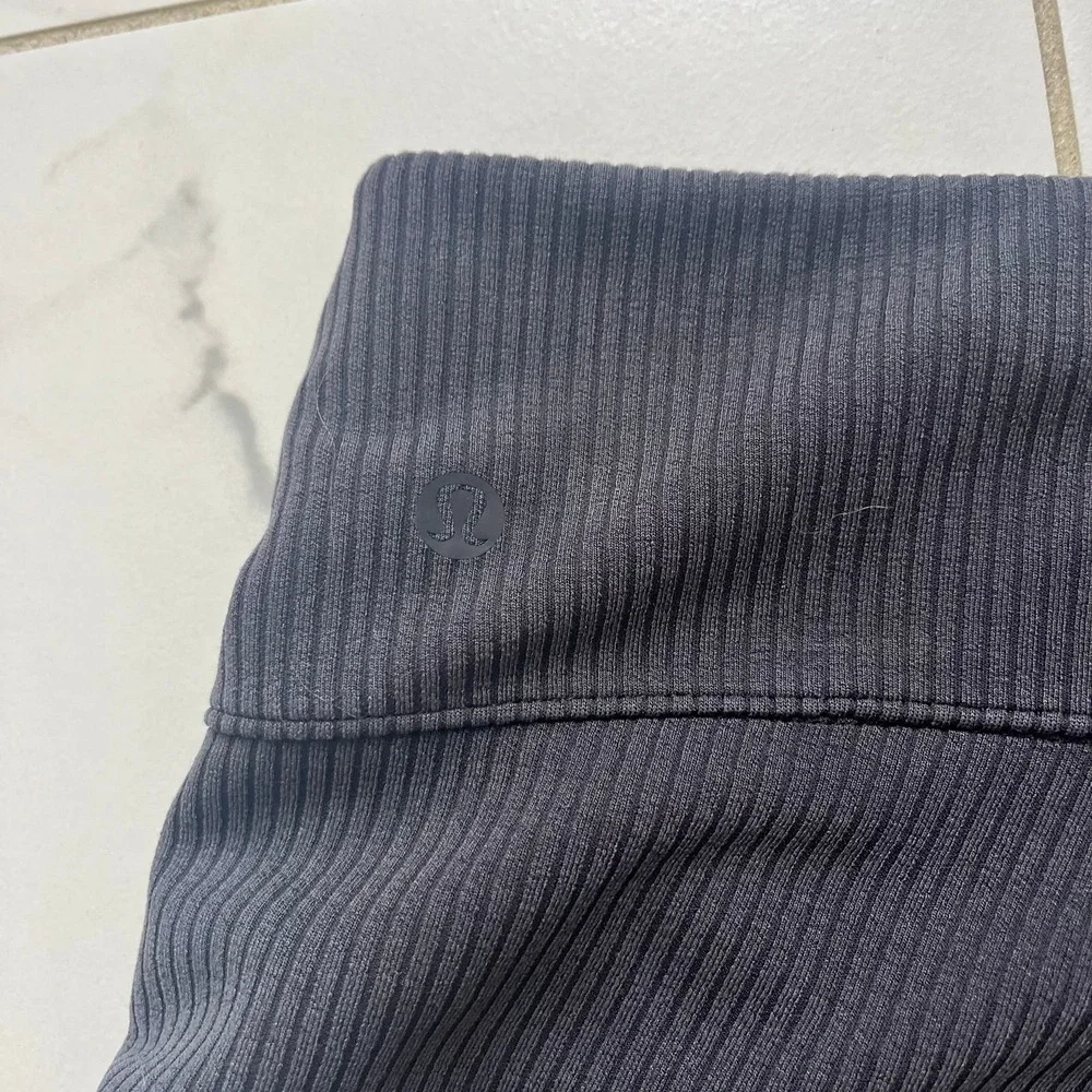 Lululemon Ribbed Softstreme Flared Pant Black sz 6 tall
